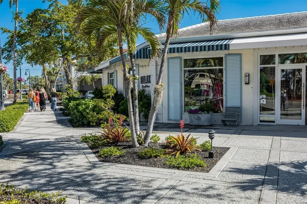780 10th Avenue S Naples FL 34102