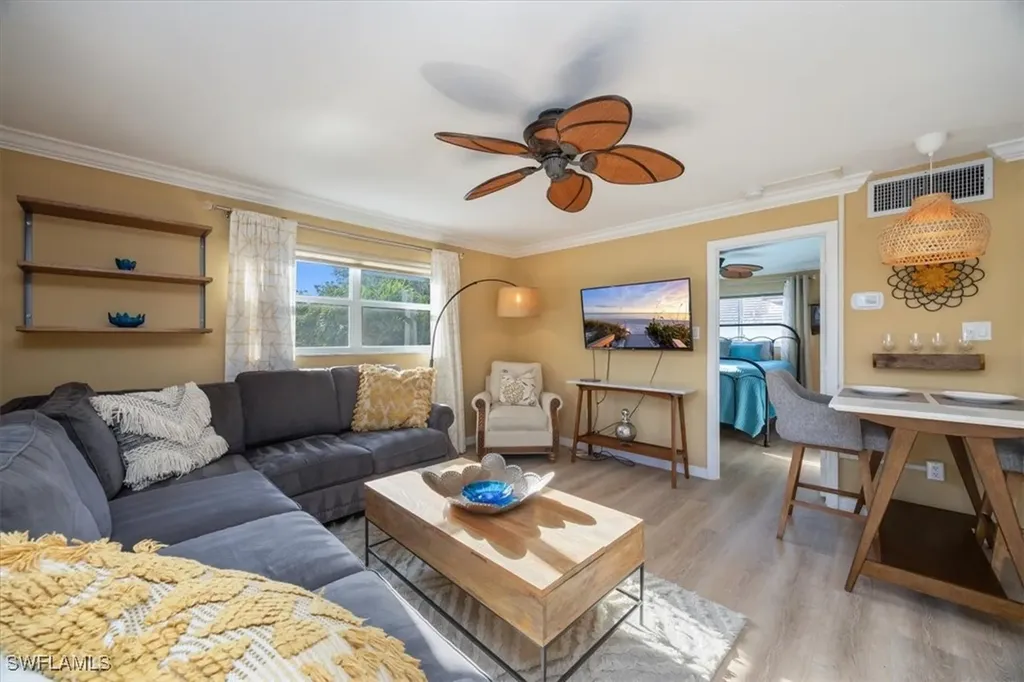 780 10th Avenue S Naples FL 34102