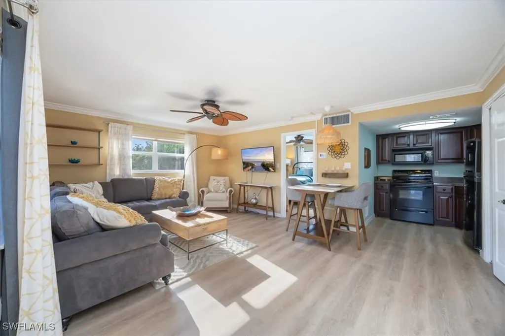 780 10th Avenue S Naples FL 34102