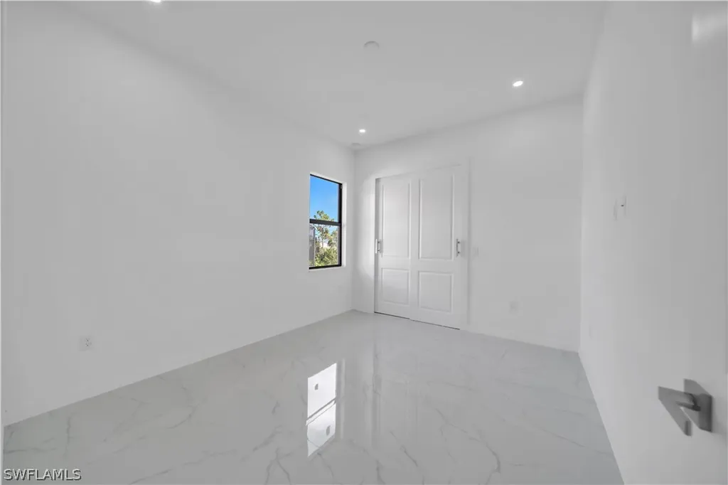 2318 NW 30th Terrace Cape Coral FL 33993