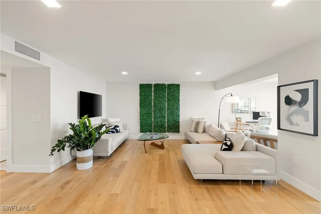 3500 Gulf Shore Boulevard N Naples FL 34103