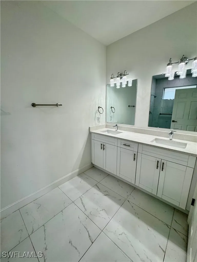 3743 Kenyon Street Fort Myers FL 33905