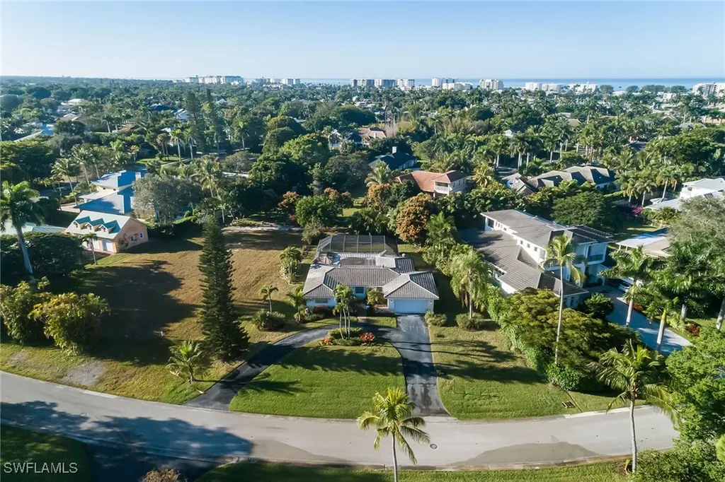 700 Bow Line Drive Naples FL 34103