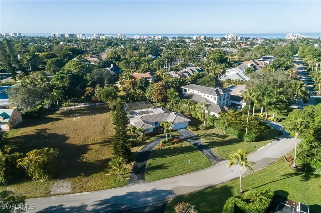 700 Bow Line Drive Naples FL 34103