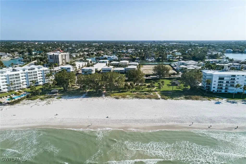 700 Bow Line Drive Naples FL 34103