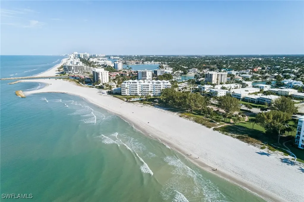 700 Bow Line Drive Naples FL 34103