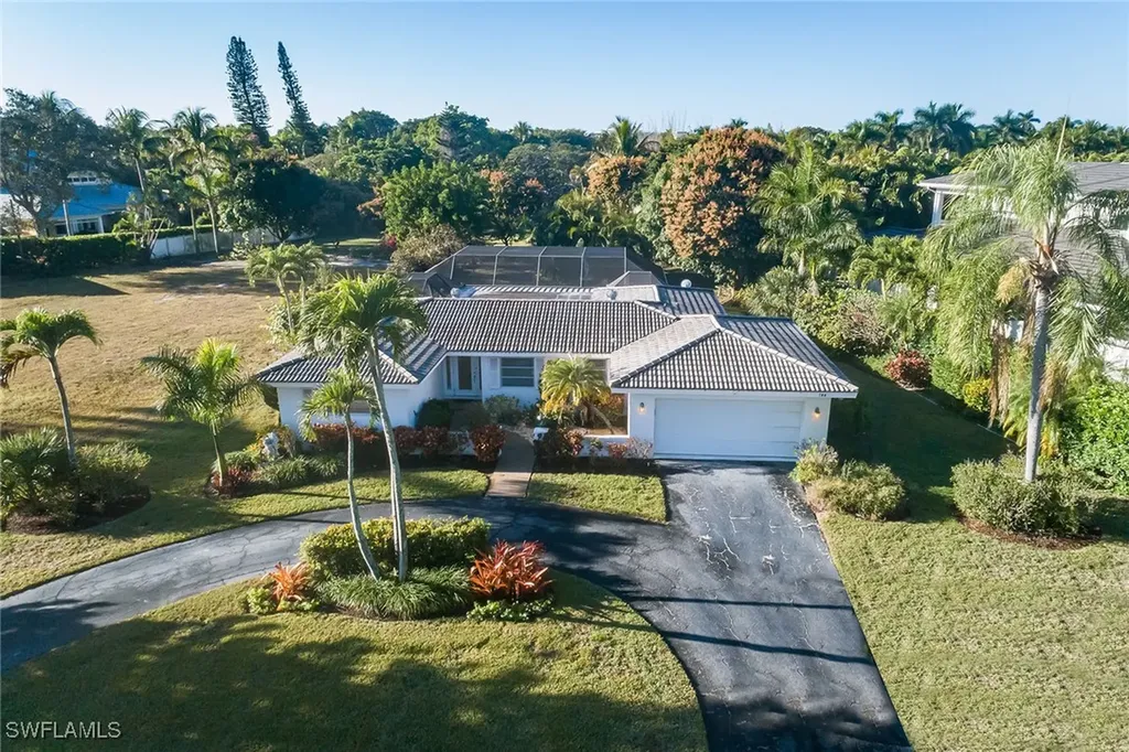 700 Bow Line Drive Naples FL 34103