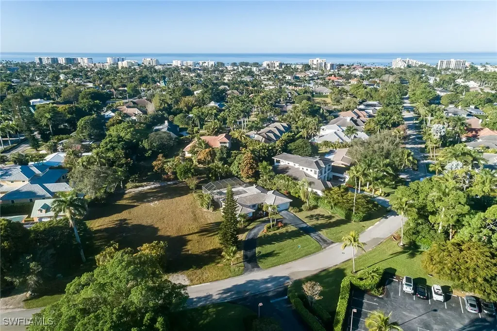 700 Bow Line Drive Naples FL 34103