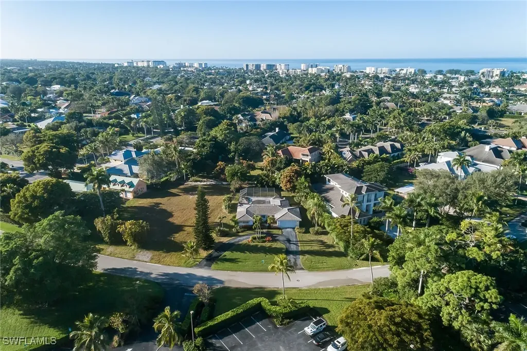 700 Bow Line Drive Naples FL 34103