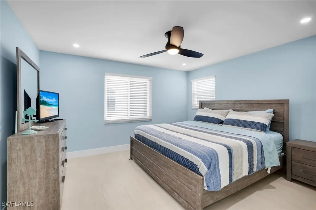 1155 Sandpiper Street Naples FL 34102