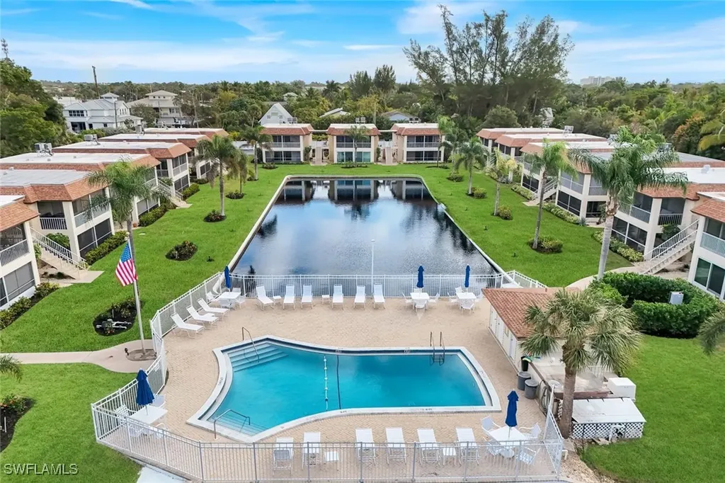 1155 Sandpiper Street Naples FL 34102