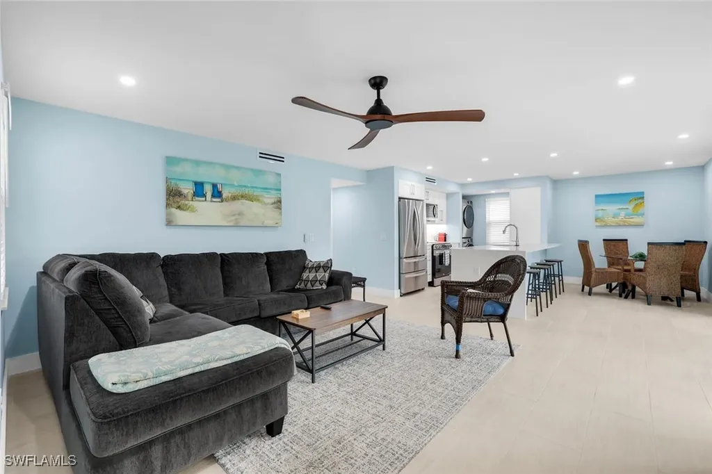 1155 Sandpiper Street Naples FL 34102