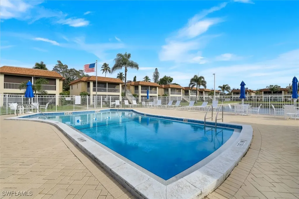 1155 Sandpiper Street Naples FL 34102