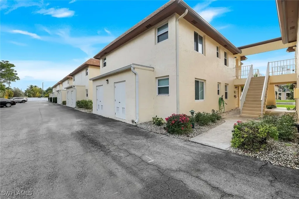 1155 Sandpiper Street Naples FL 34102