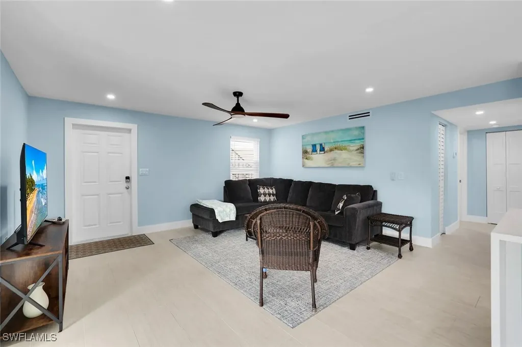 1155 Sandpiper Street Naples FL 34102