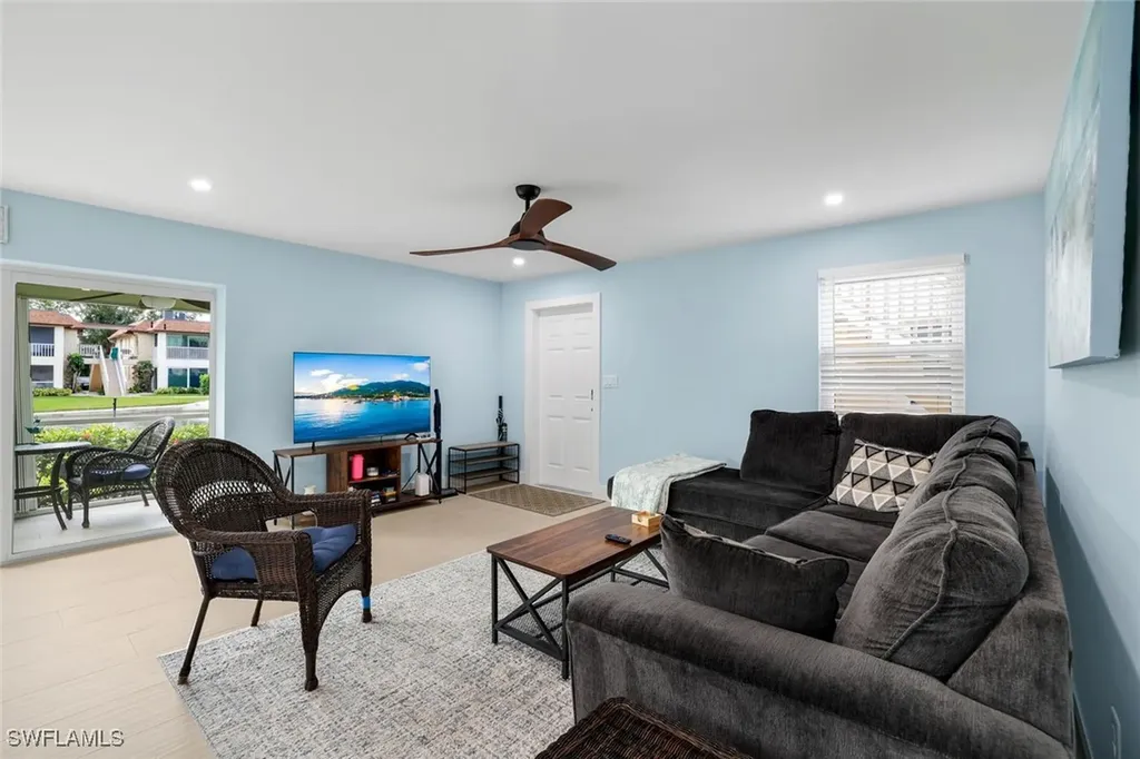 1155 Sandpiper Street Naples FL 34102