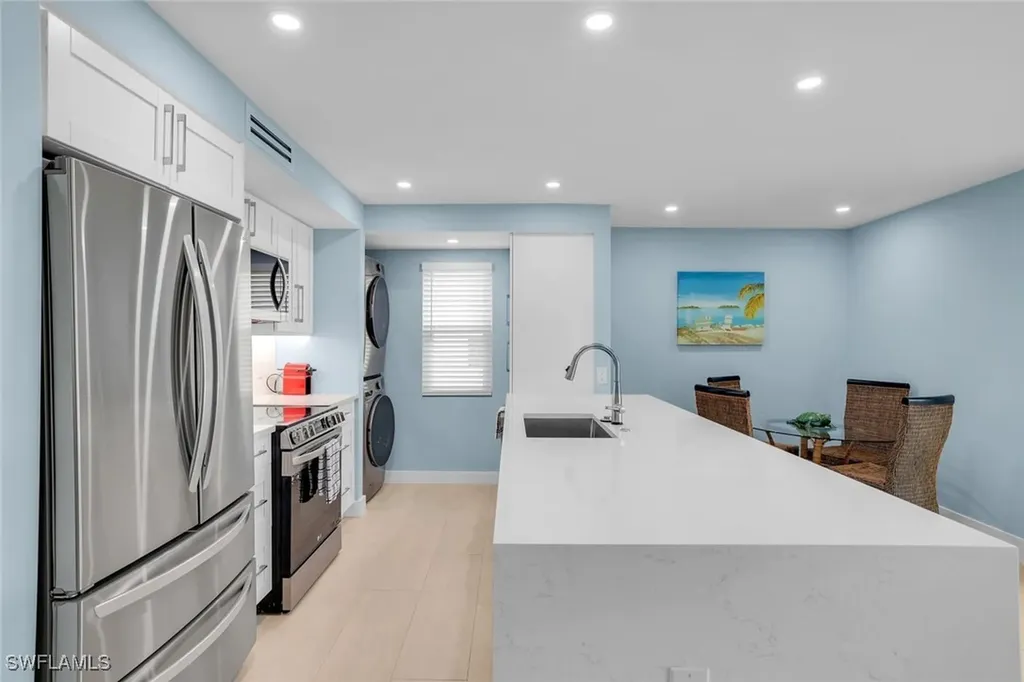 1155 Sandpiper Street Naples FL 34102