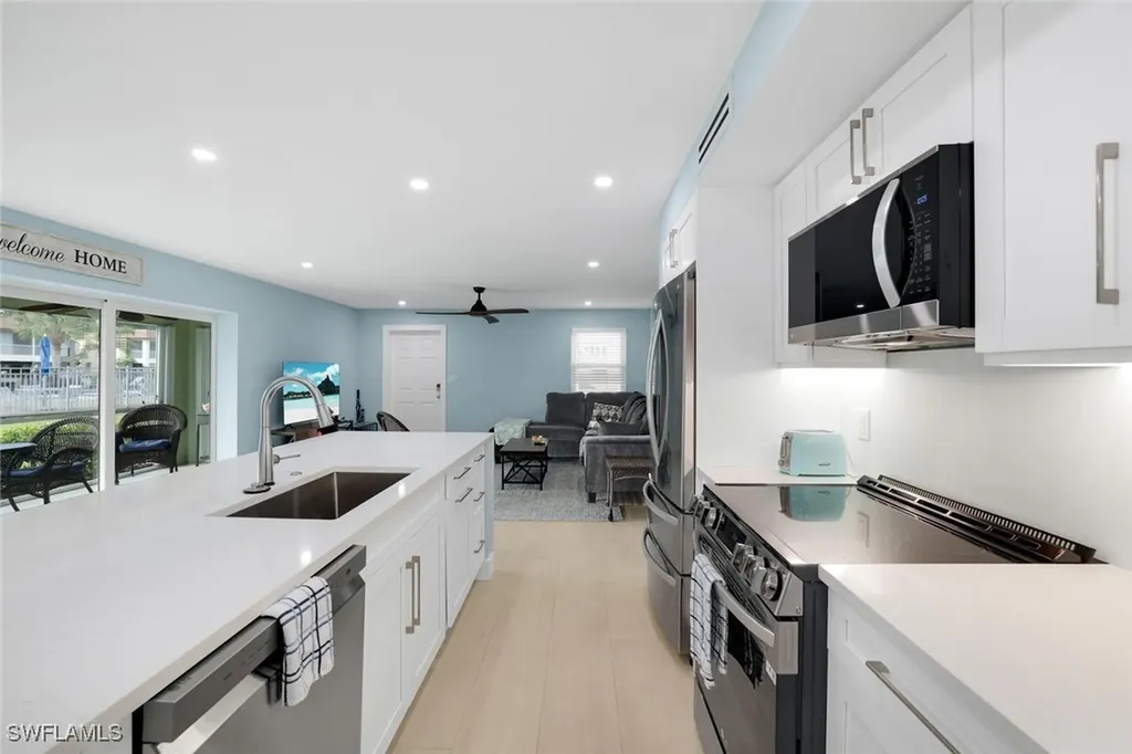 1155 Sandpiper Street Naples FL 34102