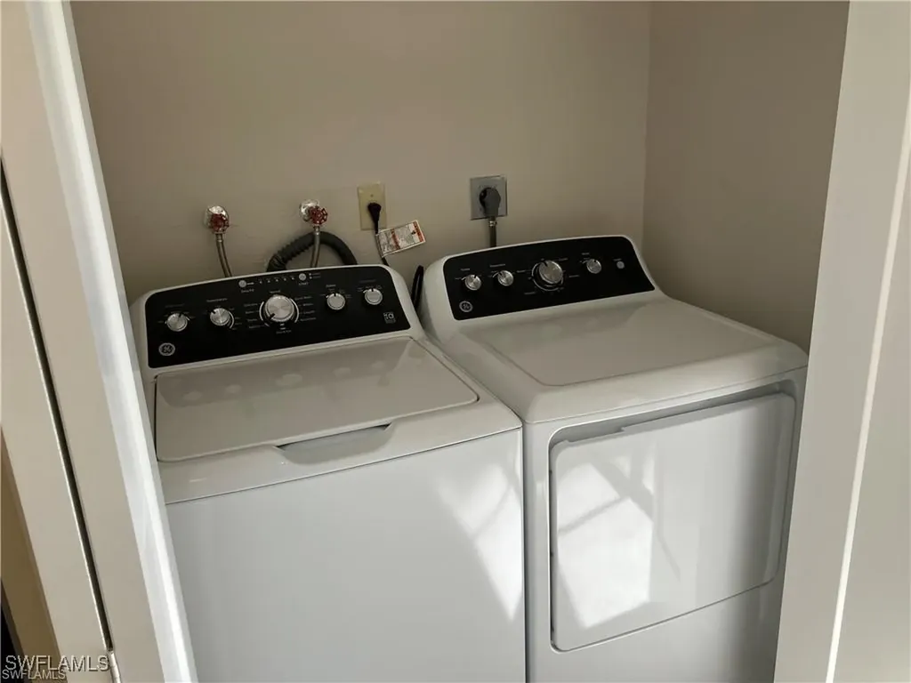 1826 Kings Lake Boulevard Naples FL 34112