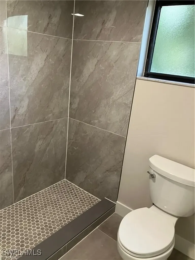 1826 Kings Lake Boulevard Naples FL 34112