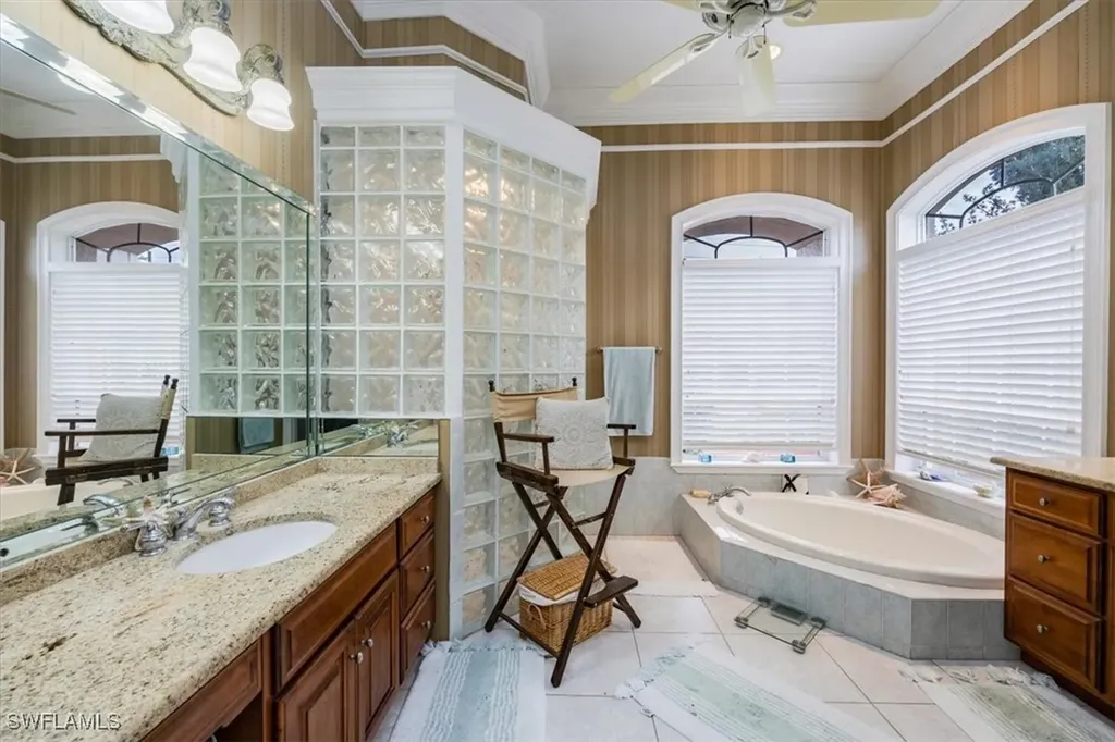 11745 Longshore Way E Naples FL 34119