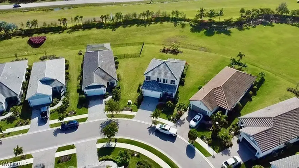 4605 Centaurus Circle Naples FL 34120