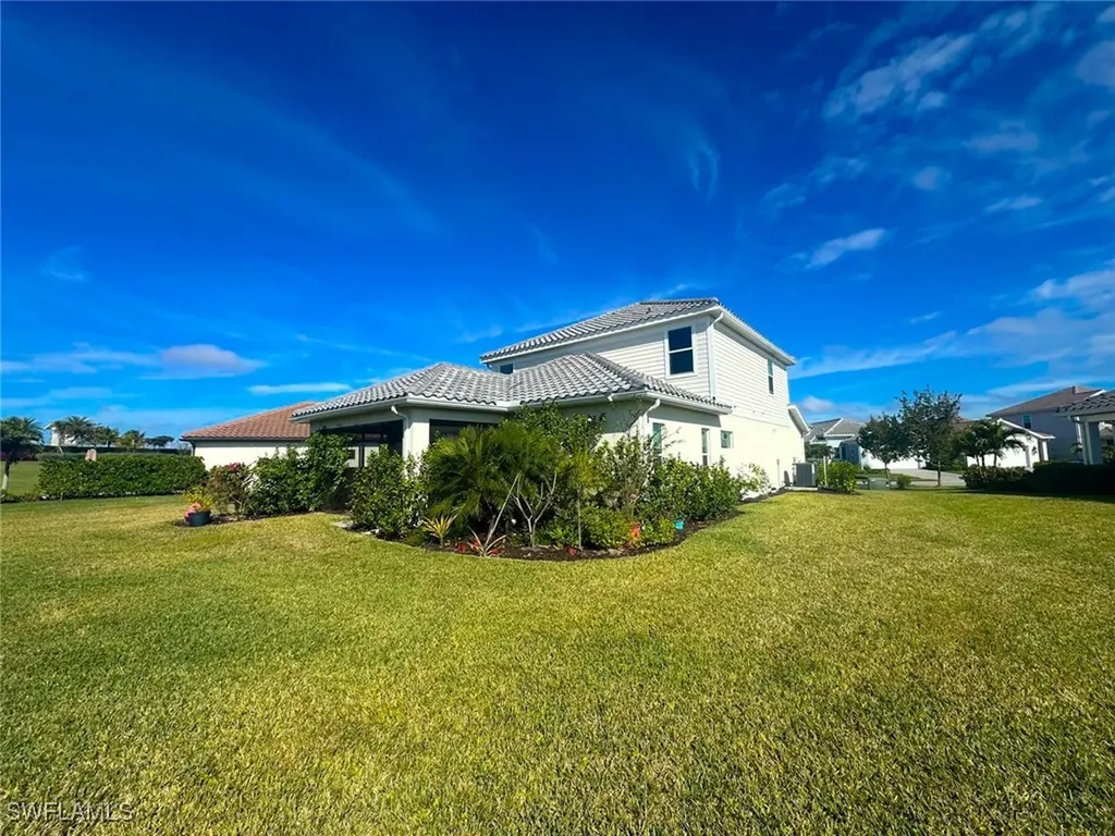 4605 Centaurus Circle Naples FL 34120