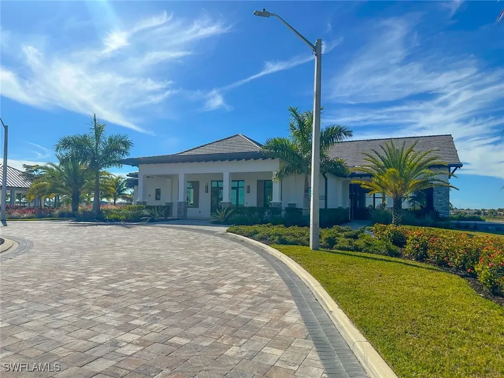 4605 Centaurus Circle Naples FL 34120