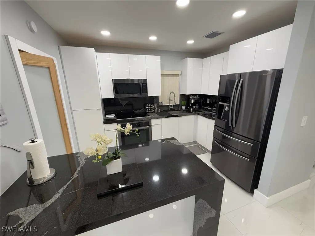 380 W 41st Street Hialeah FL 33182