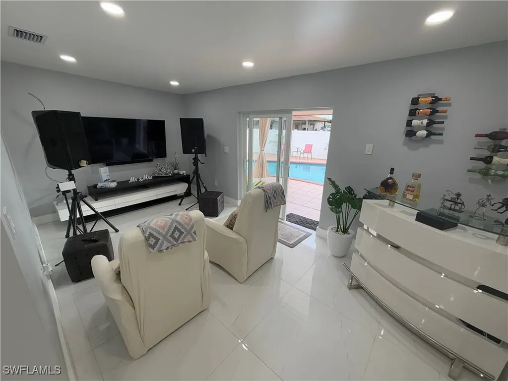 380 W 41st Street Hialeah FL 33182