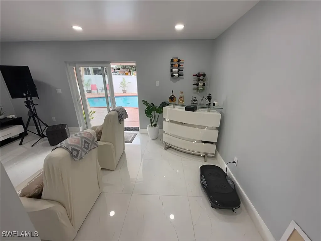 380 W 41st Street Hialeah FL 33182
