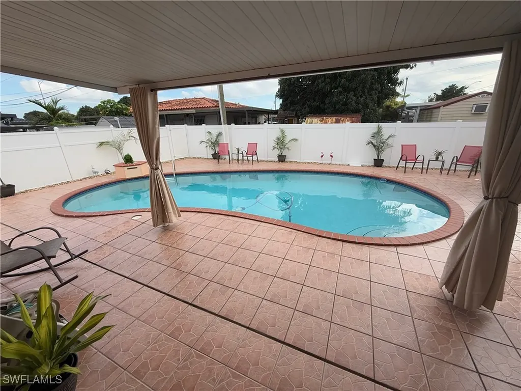 380 W 41st Street Hialeah FL 33182