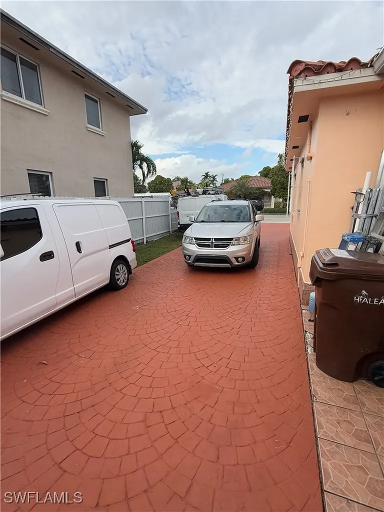 380 W 41st Street Hialeah FL 33182