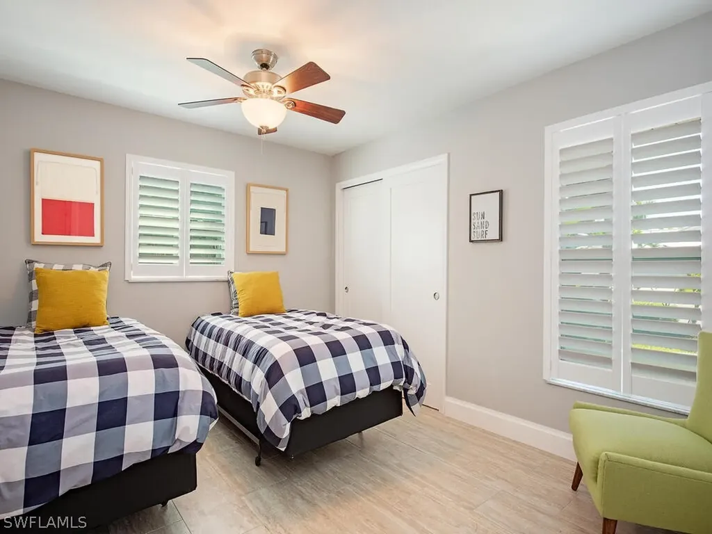 3165 Lakeview Drive Naples FL 34112
