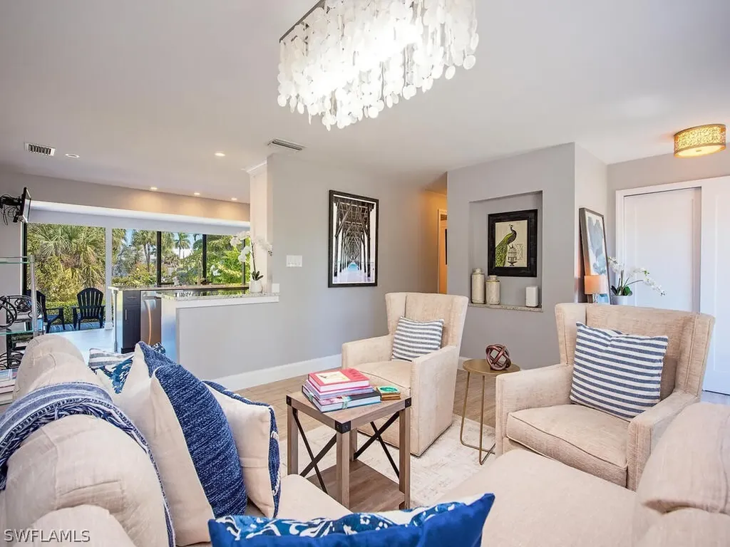 3165 Lakeview Drive Naples FL 34112
