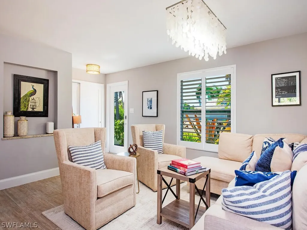 3165 Lakeview Drive Naples FL 34112