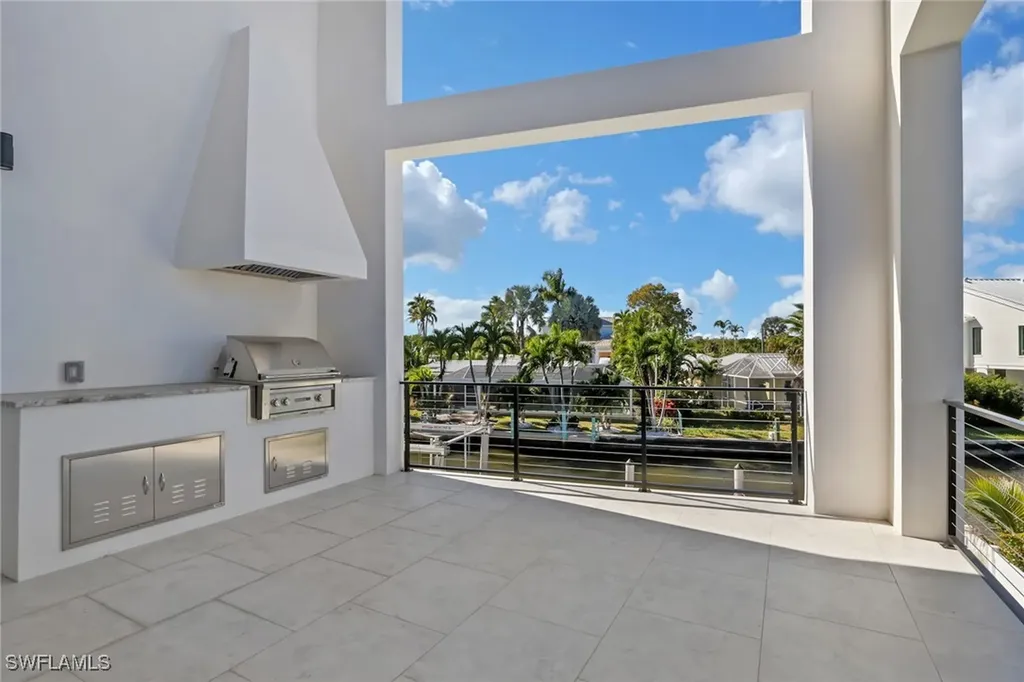 1798 Holiday Lane Naples FL 34104