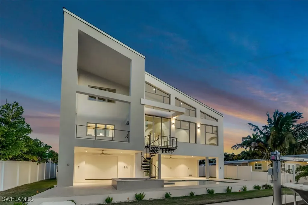 1798 Holiday Lane Naples FL 34104