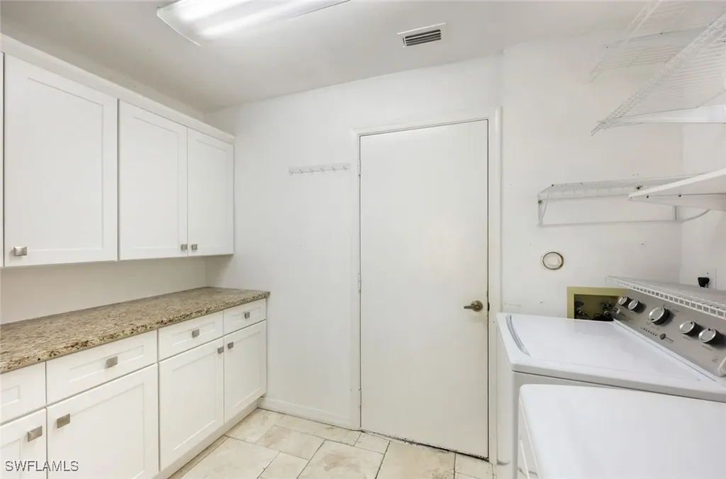 658 Lambton Lane Naples FL 34104