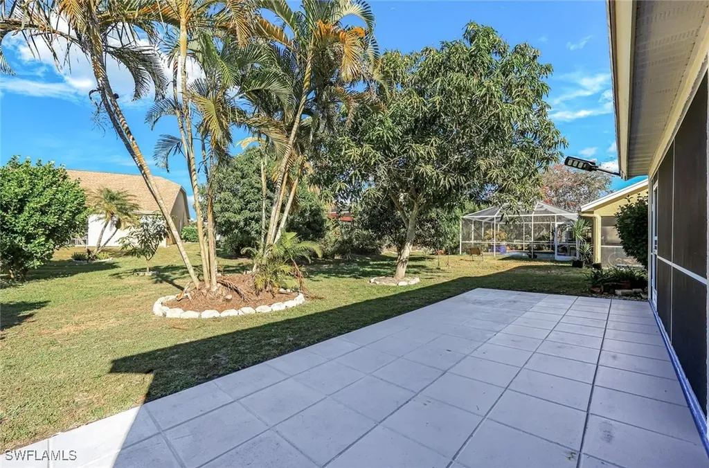 658 Lambton Lane Naples FL 34104