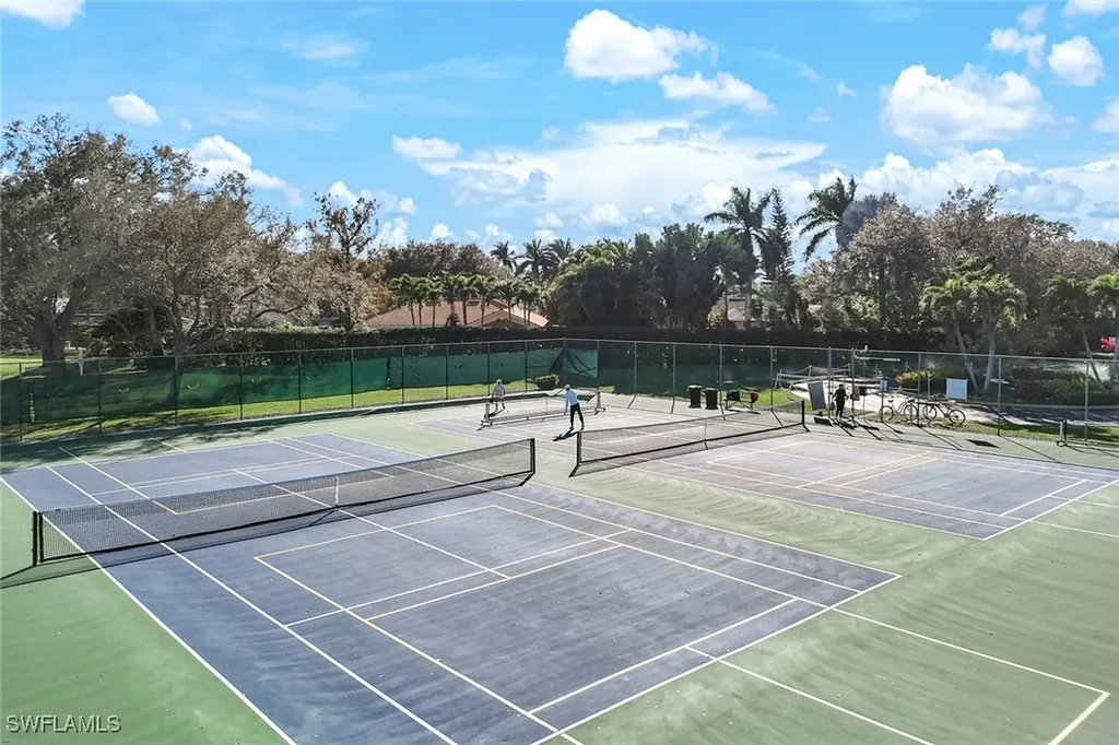 658 Lambton Lane Naples FL 34104