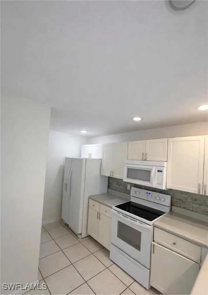 1228 Commonwealth Circle Naples FL 34116