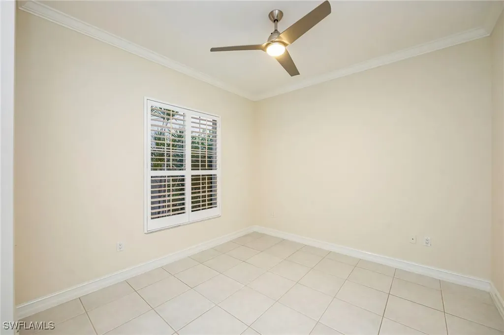 5025 Maxwell Circle Naples FL 34105