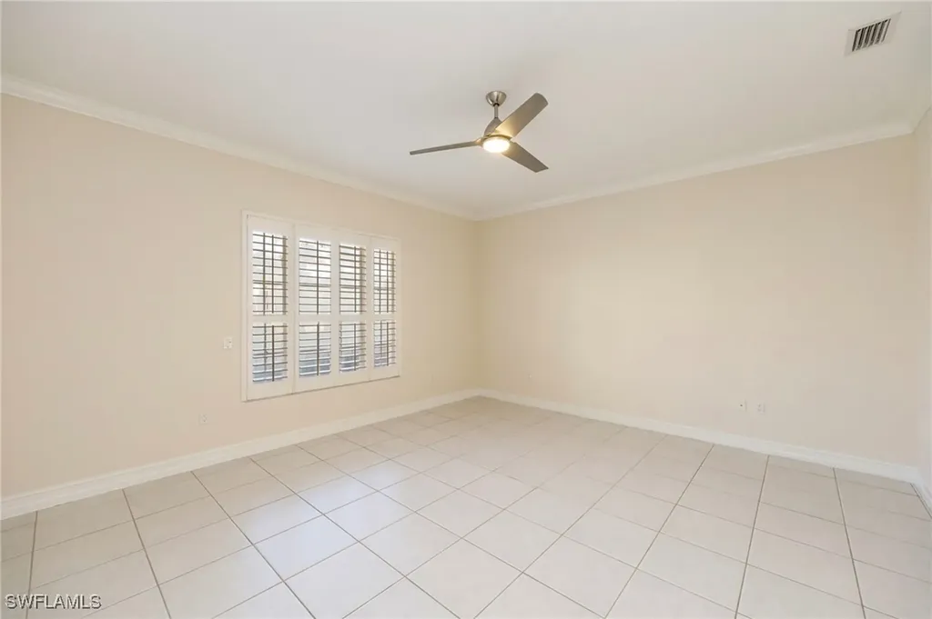 5025 Maxwell Circle Naples FL 34105