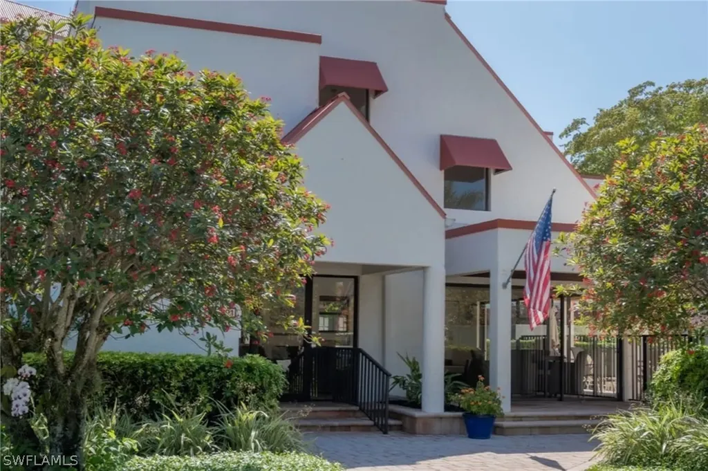 583 Serendipity Drive Naples FL 34108