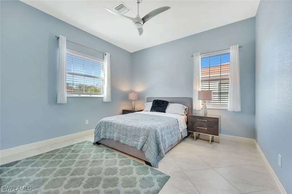 608 El Camino Real Naples FL 34119