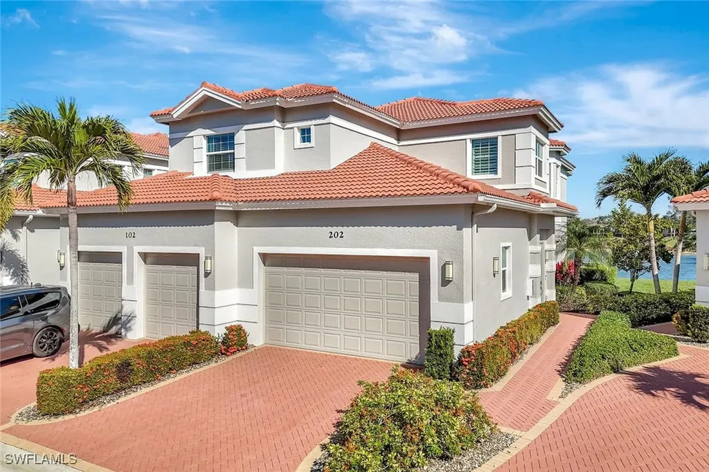 608 El Camino Real Naples FL 34119