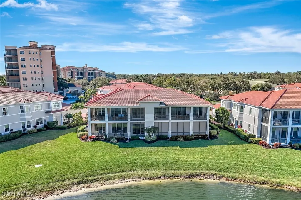 608 El Camino Real Naples FL 34119