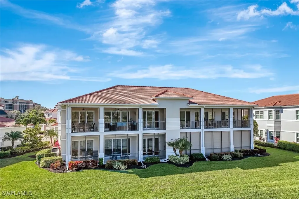 608 El Camino Real Naples FL 34119