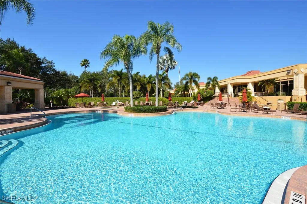 608 El Camino Real Naples FL 34119